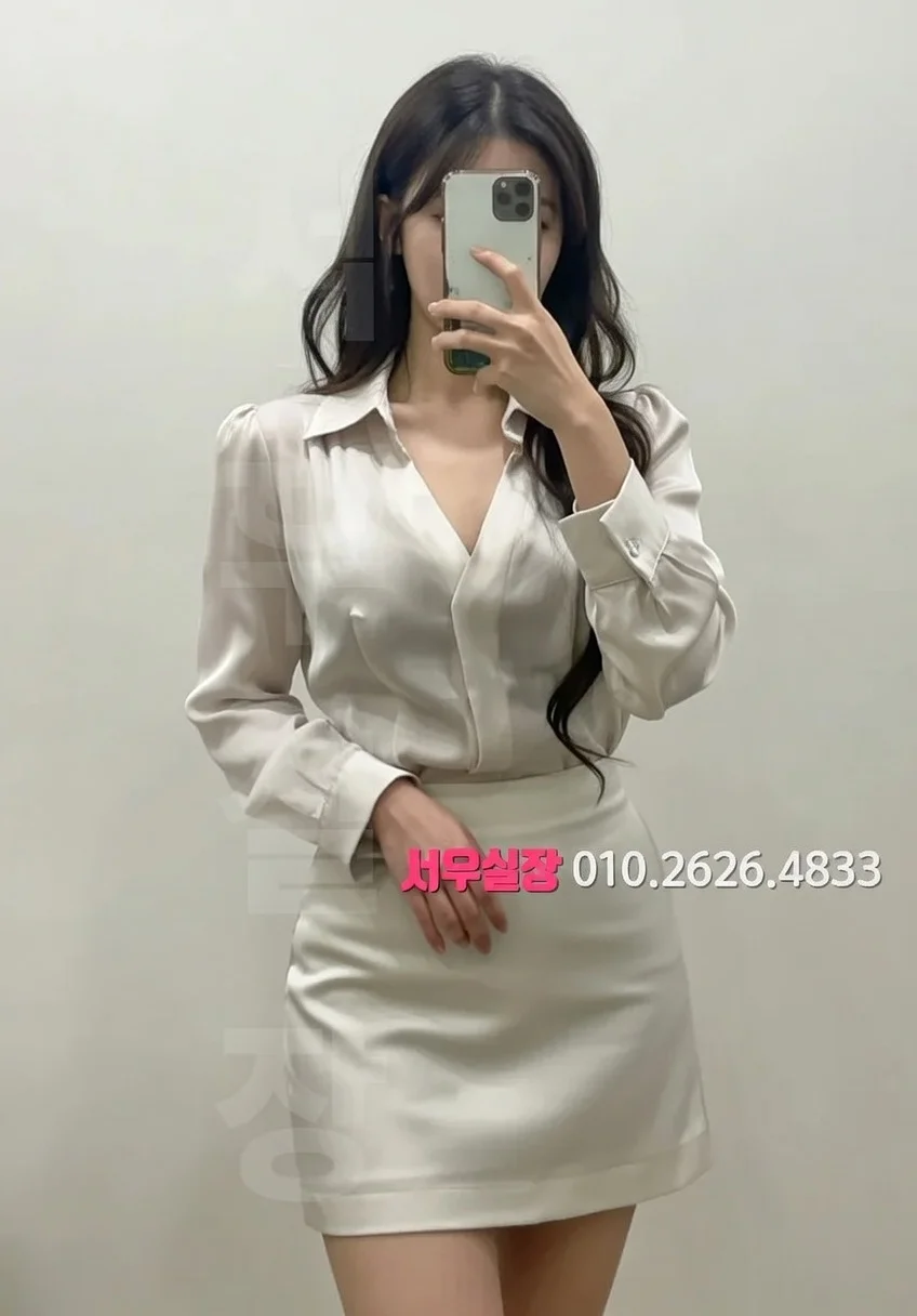 강남 룸살롱 프리미엄 라인업 10번 프로필