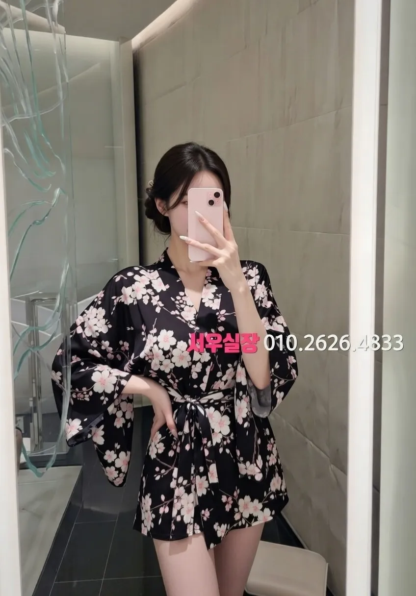 강남 미러룸 프리미엄 라인업 10번 프로필